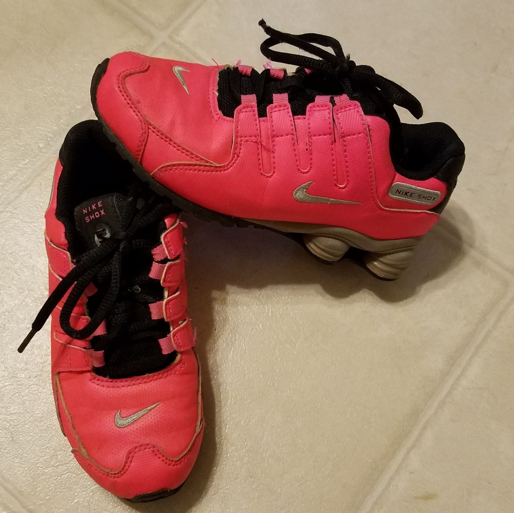 Girls Size 1 Nike Shox